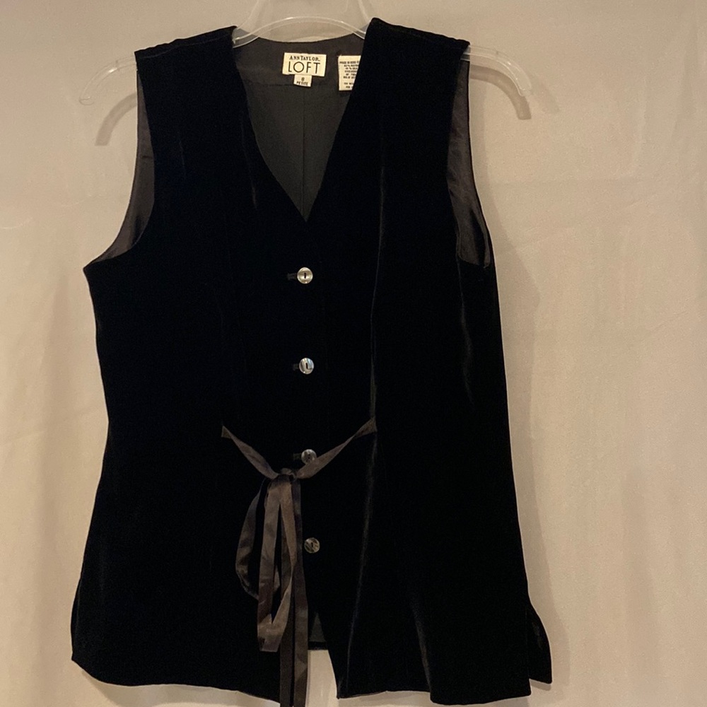 ANN TAYLOR LOFT | Black velvet VEST